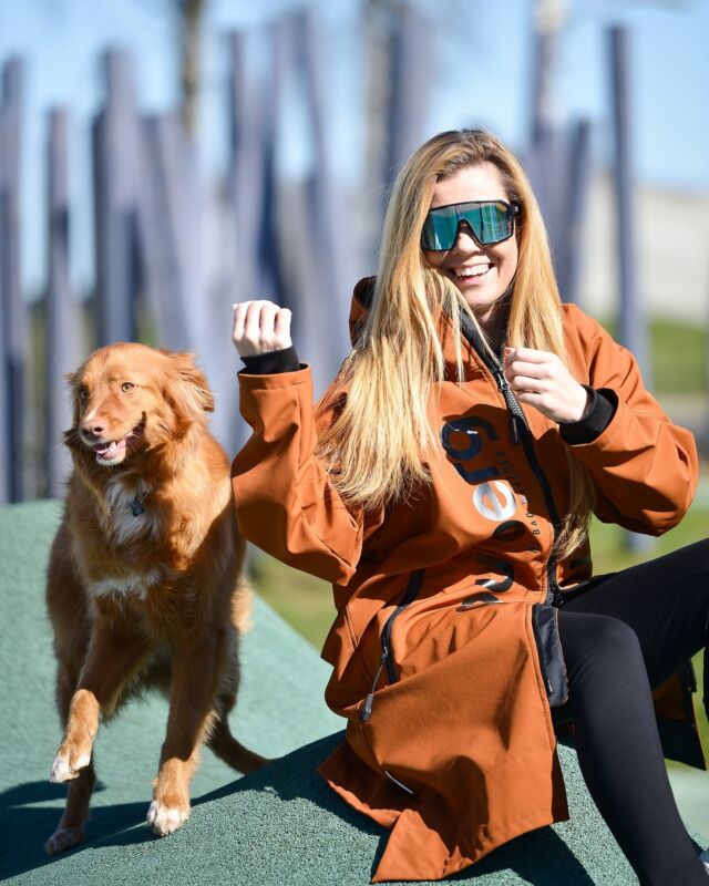 This is Oslo the dog. Oslo loves running and playing outside. And snacks. Oslo looooooves snacks 🐶
The highlight of the day for Oslo is probably going for a walk. No matter the weather outside - a walk with mommy is precious! 🥰

Paul Light jacket is waterproof, windproof, breathable and just perfect for you to enjoy the walk with your dog as much as he is. 

We can't change the weather, but we sure can make the time outside better!

Go get your Paul!
#paulbergofficial #nobadweather