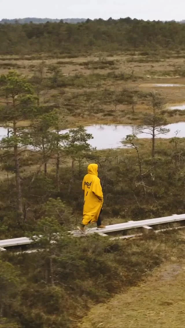 It all started with a cold swim on Christmas Eve 🌊

Egert and Mari ordered a changing robe from England, and knew they could make a better one. Right here in Estonia 🇪🇪

#paulberg #nobadweather #madeinestonia